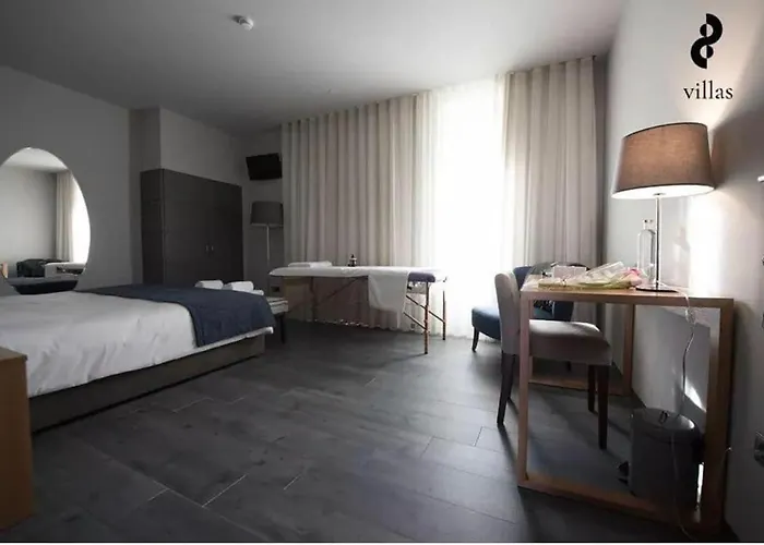 8 VILLAS Hotel&Bistrô